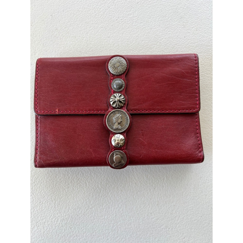 Patricia Nash Red Leather TriFold Wallet Coin Snap Detail
